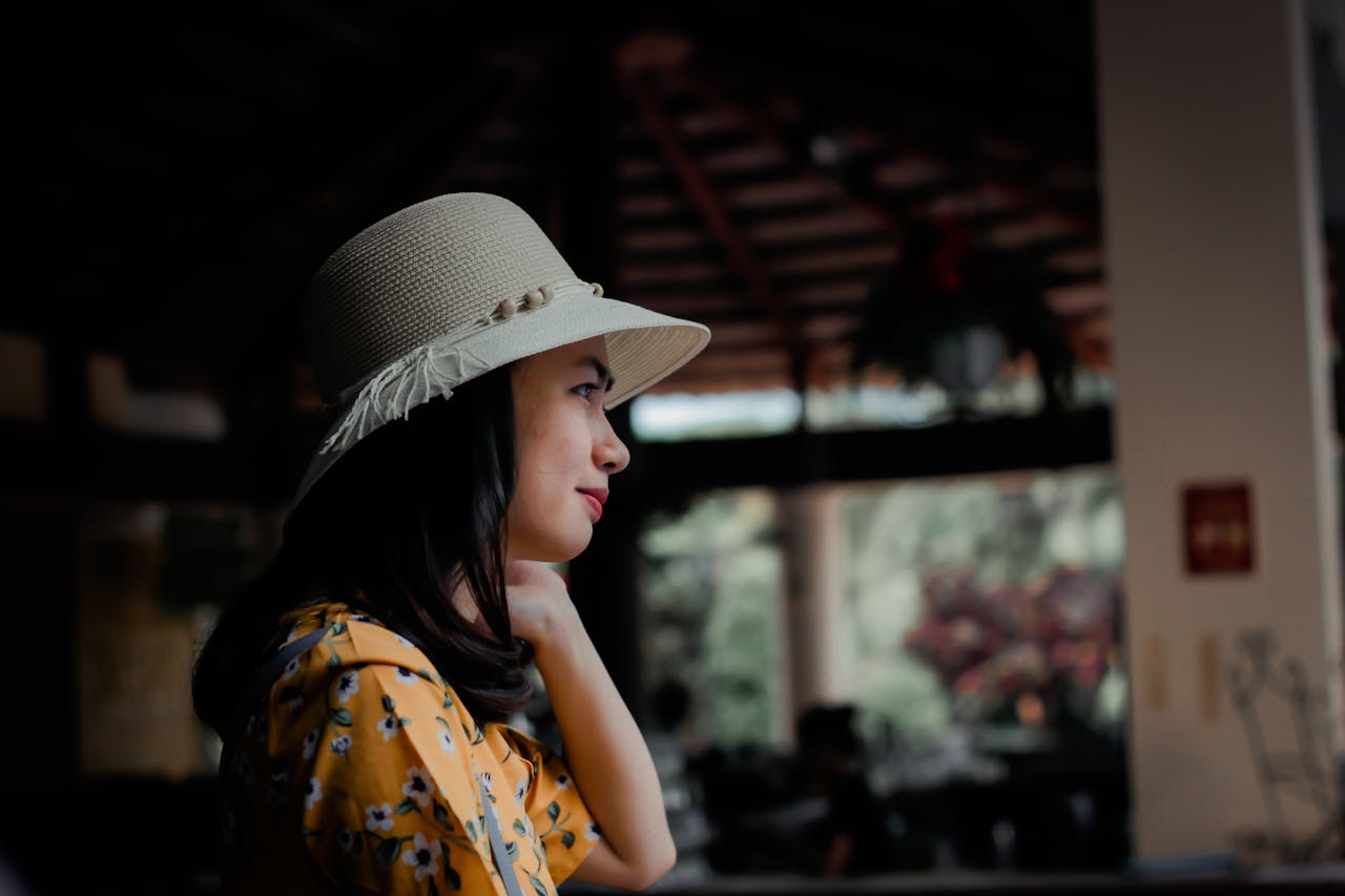 Woman thinking by Hoang Chuong